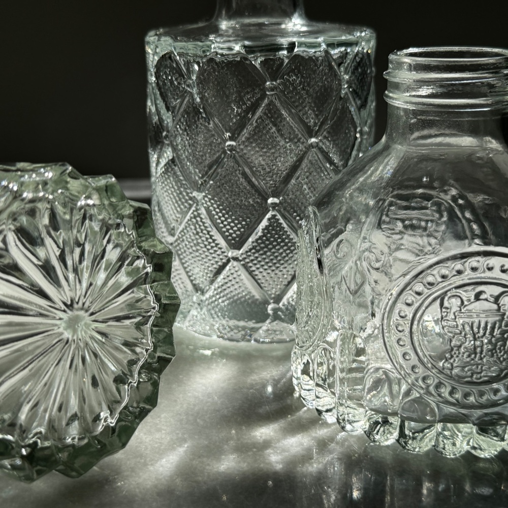 Gorgeous Set 3 Vintage Style Clear Glass Bud Vases Tufted Diamond Decor Embossed - Picture 9 of 14
